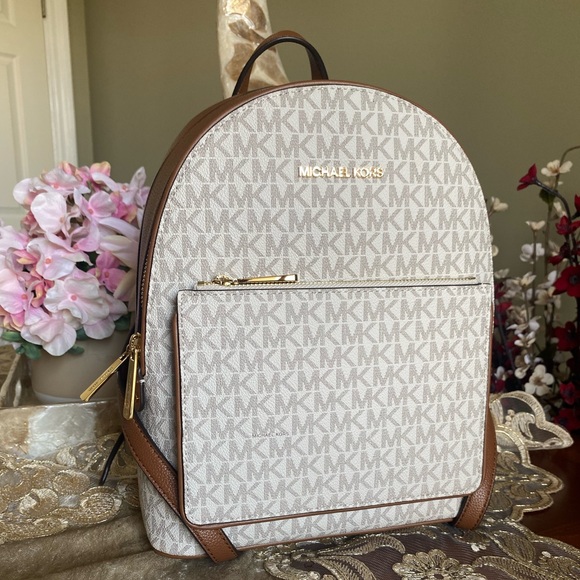 🤎 Michael Kors backpack 🤎 - Picture 2 of 11